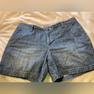 Women’s Natural Reflections Denim Shorts